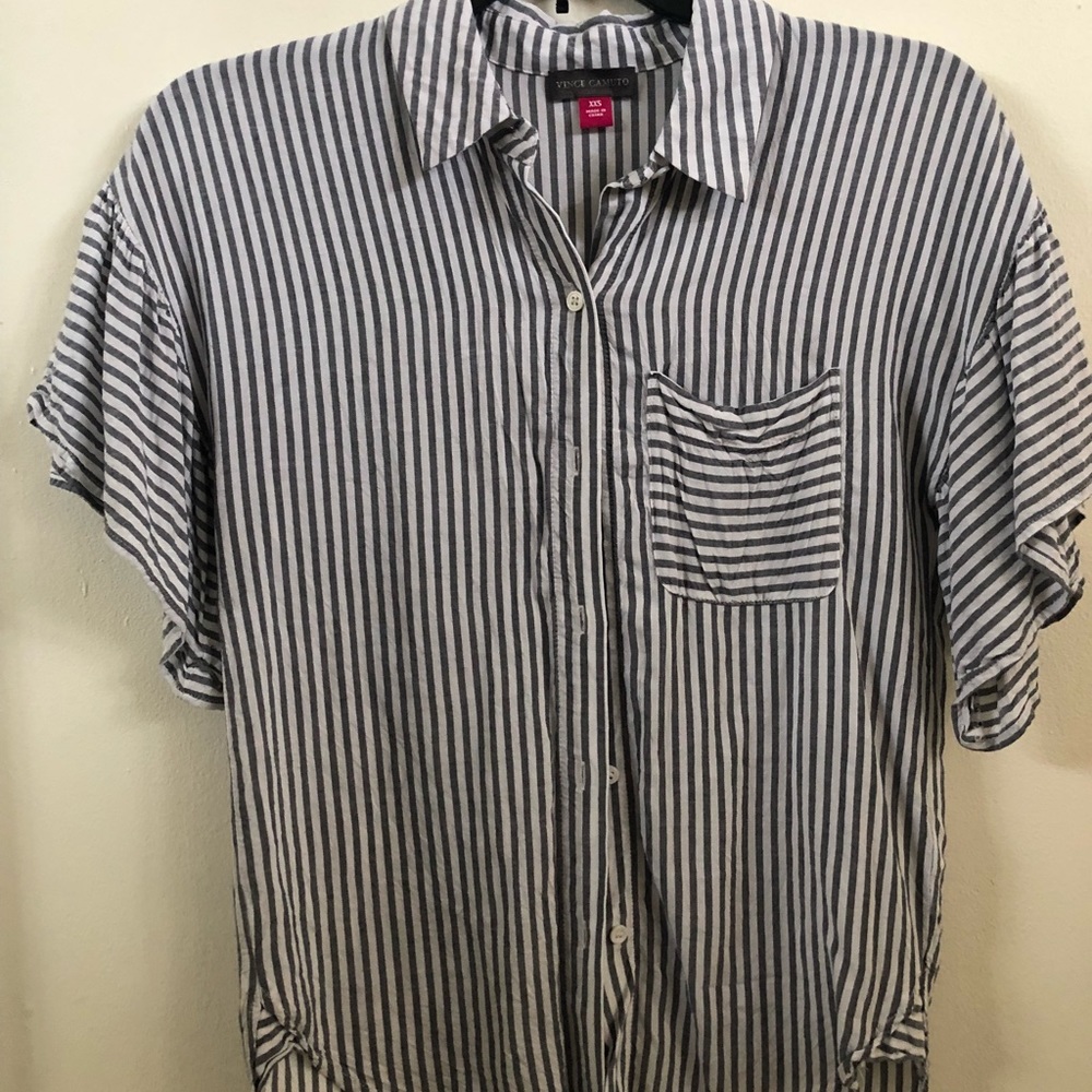 collared shirt